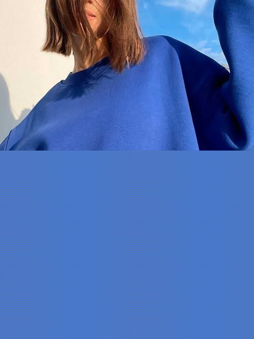 Round Neck Dropped Shoulder Long Sleeve Sweatshirt -- 