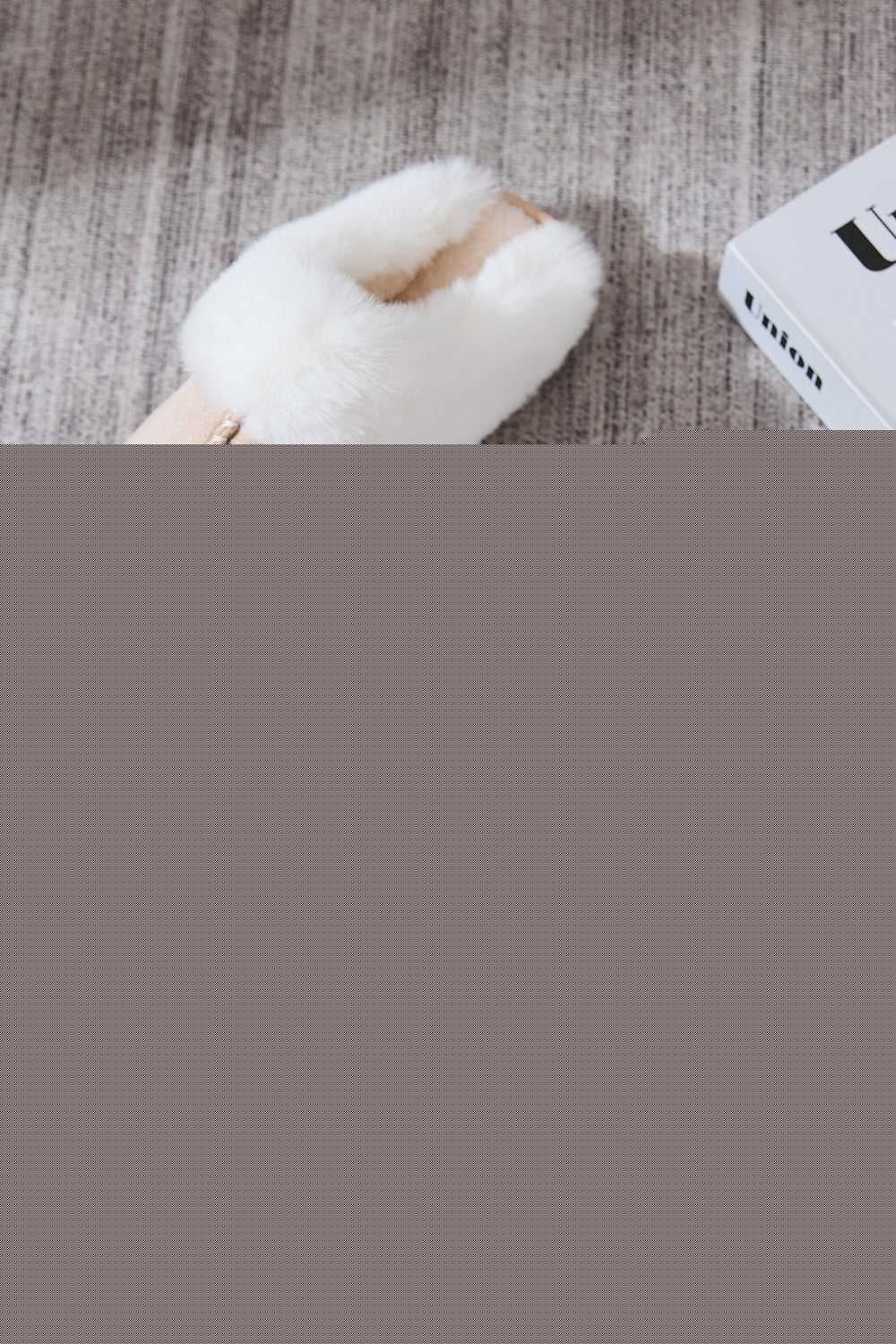 Faux Fur Round Toe Slippers