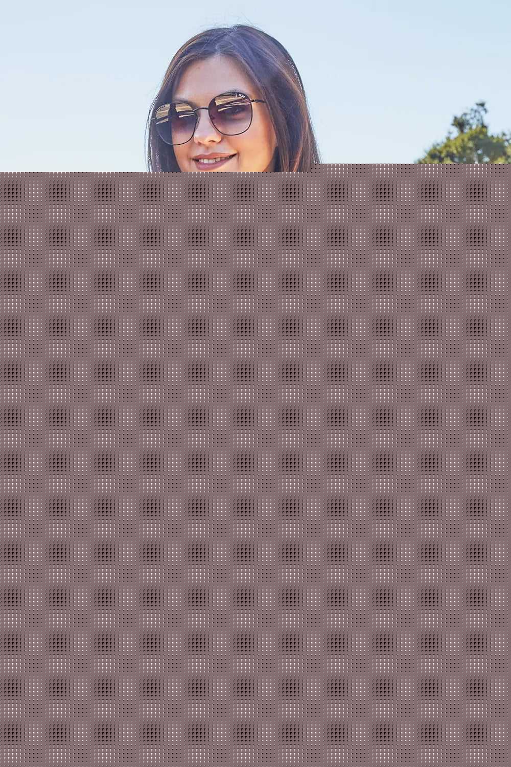 Basic Bae Full Size Round Neck Short Sleeve Bodysuit -- 