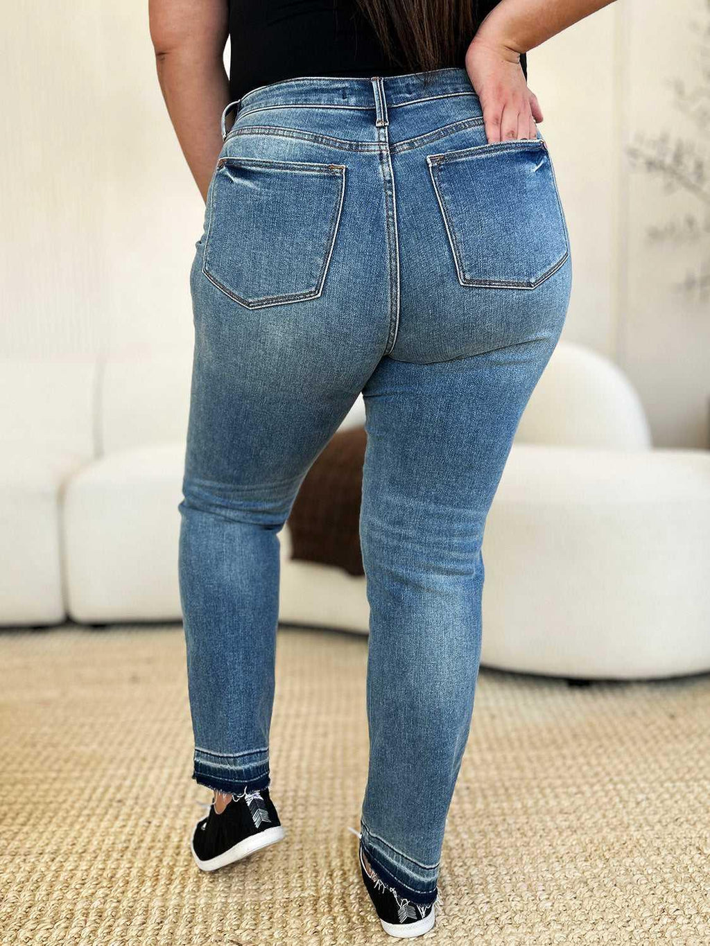 Judy Blue Full Size Mid Rise Rigid Magic Release Hem Jeans -- 