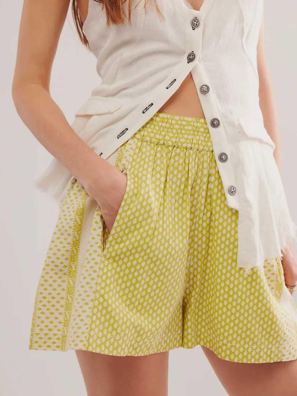 Elastic Waist Shorts -- 