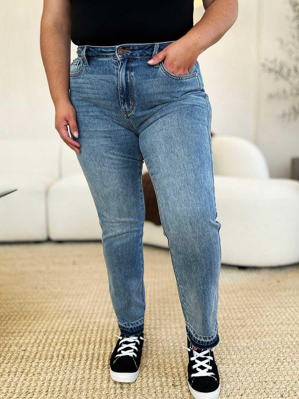Judy Blue Full Size Mid Rise Rigid Magic Release Hem Jeans -- 
