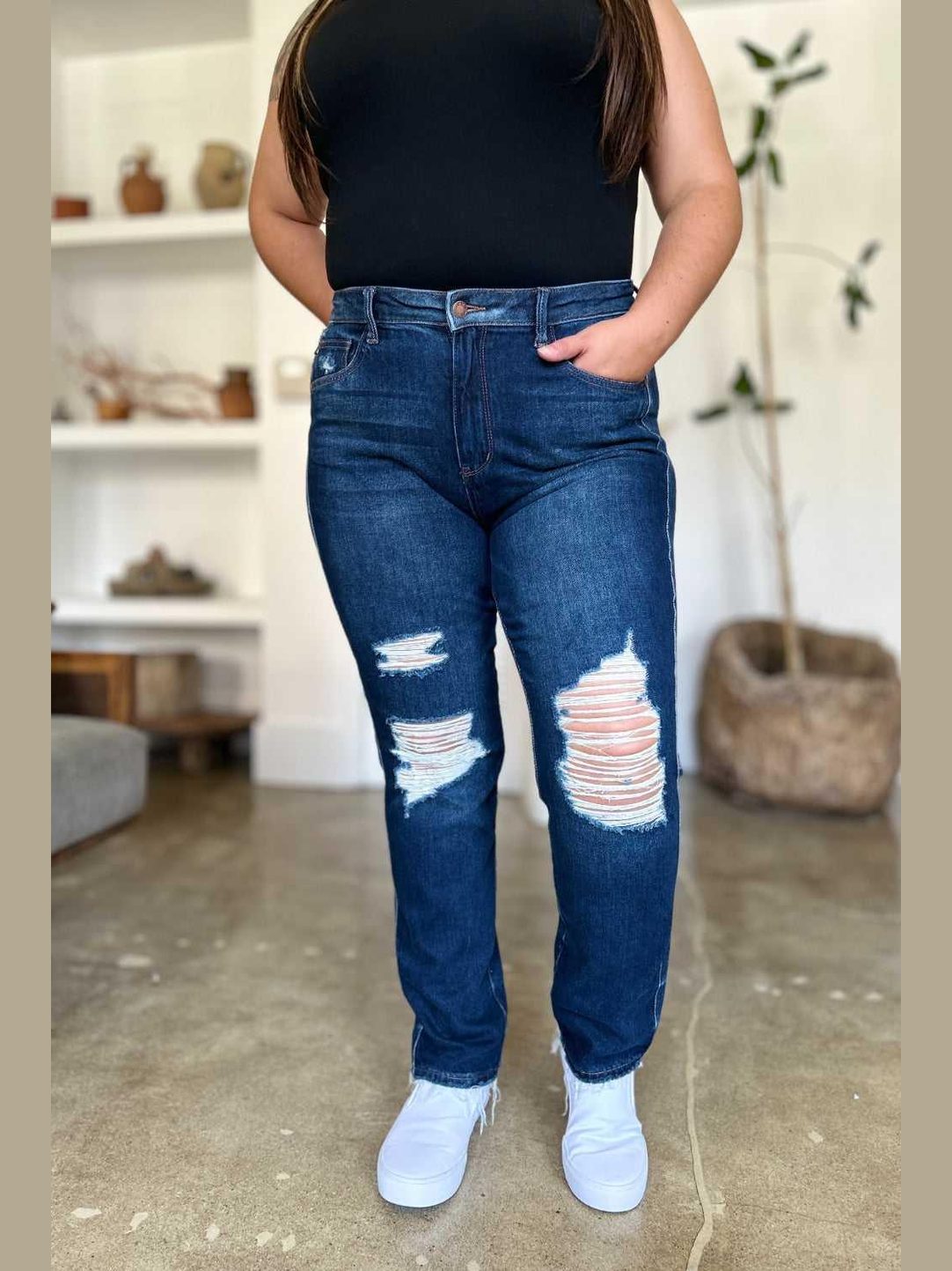 Judy Blue Full Size High Waist Rigid Magic Distress Straight Jeans -- 