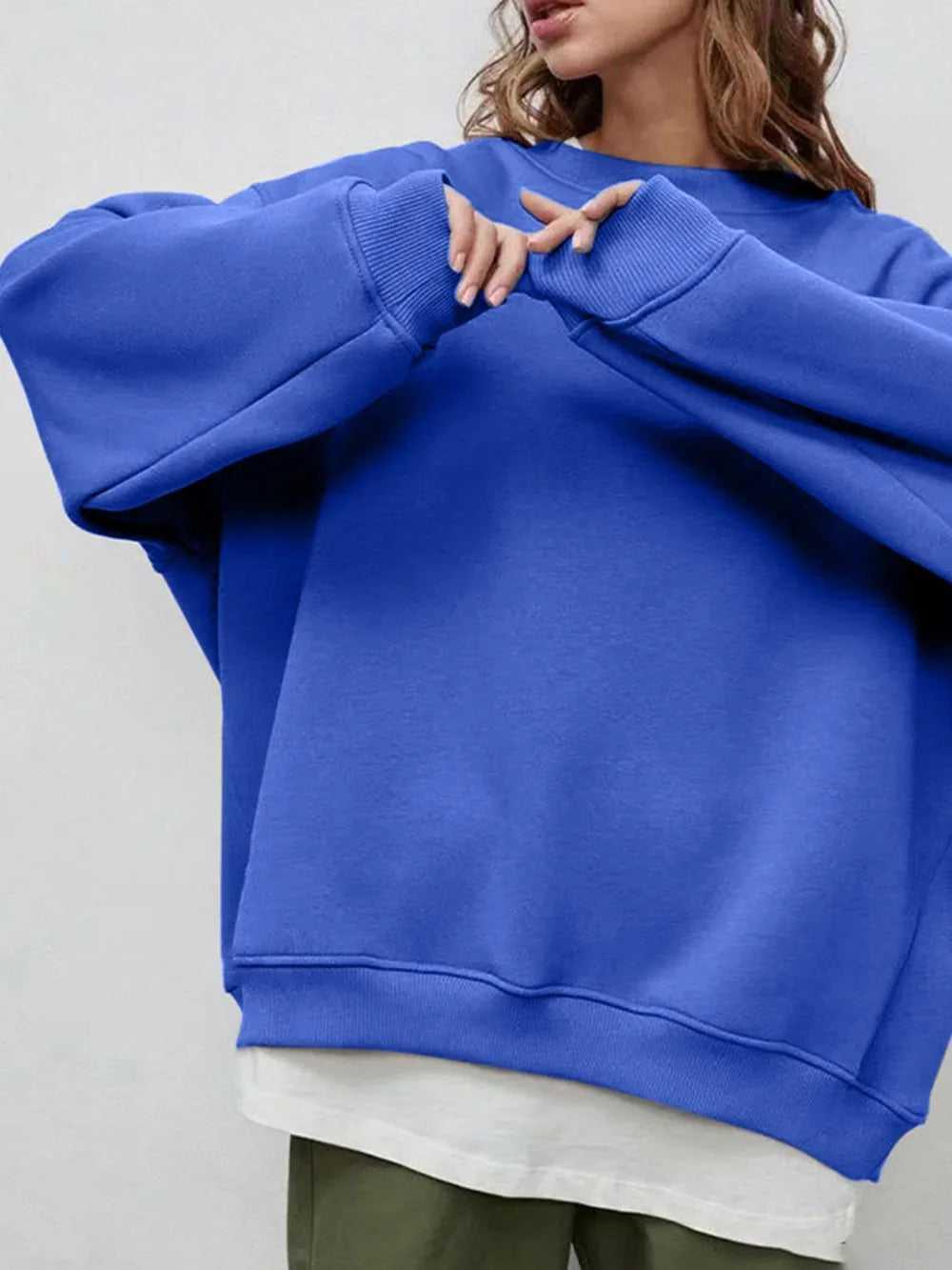Round Neck Dropped Shoulder Long Sleeve Sweatshirt -- 