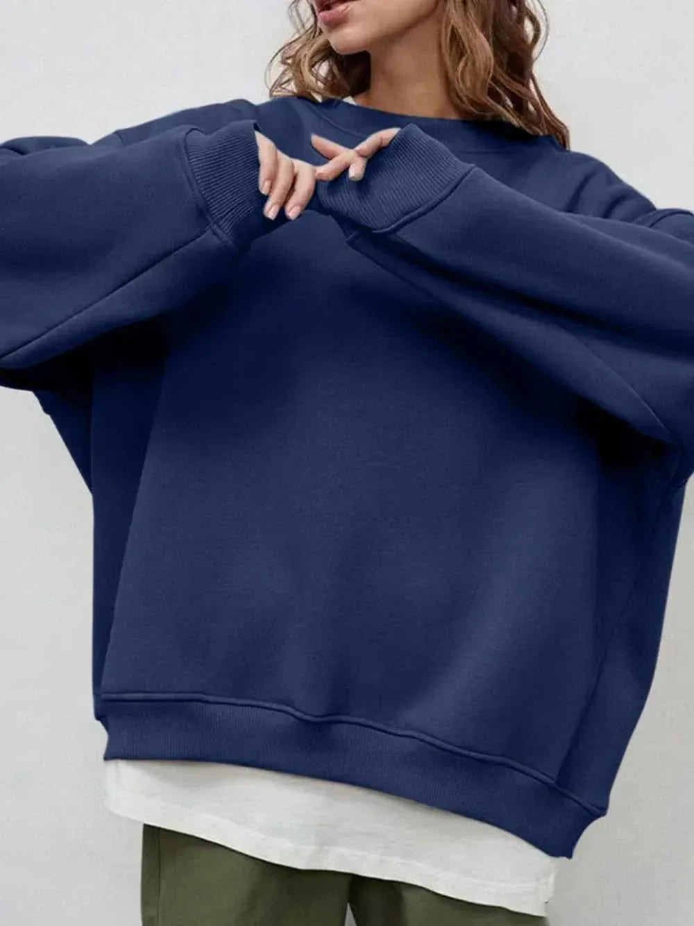 Round Neck Dropped Shoulder Long Sleeve Sweatshirt -- 