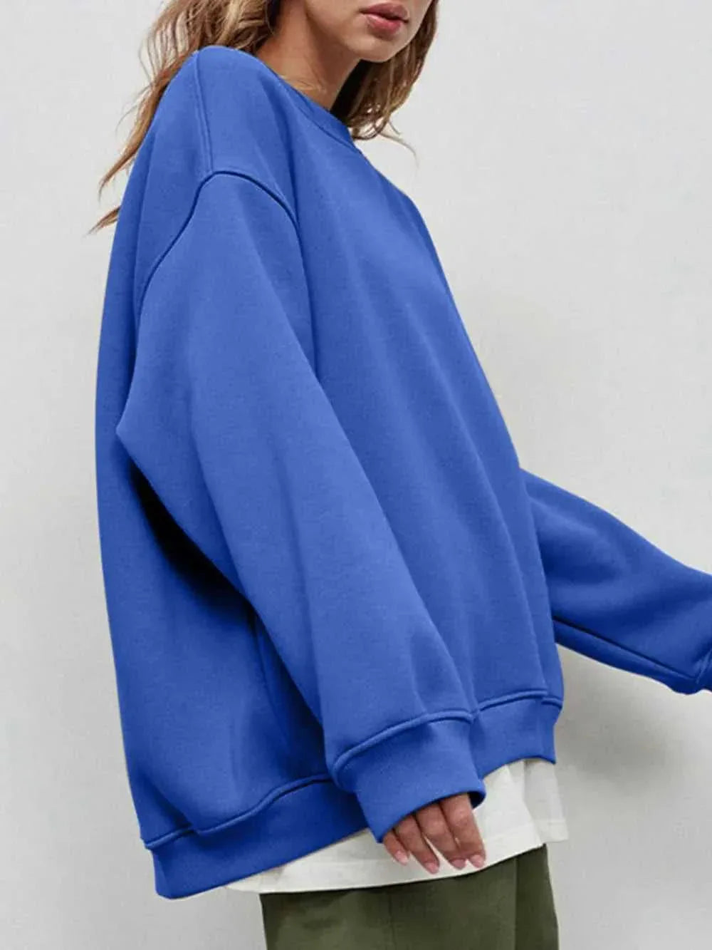 Round Neck Dropped Shoulder Long Sleeve Sweatshirt -- 