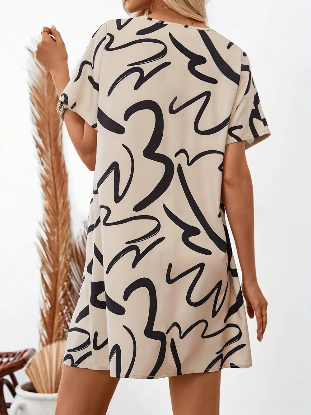 Printed Short Sleeve Midi Dress – Modest Everyday Style