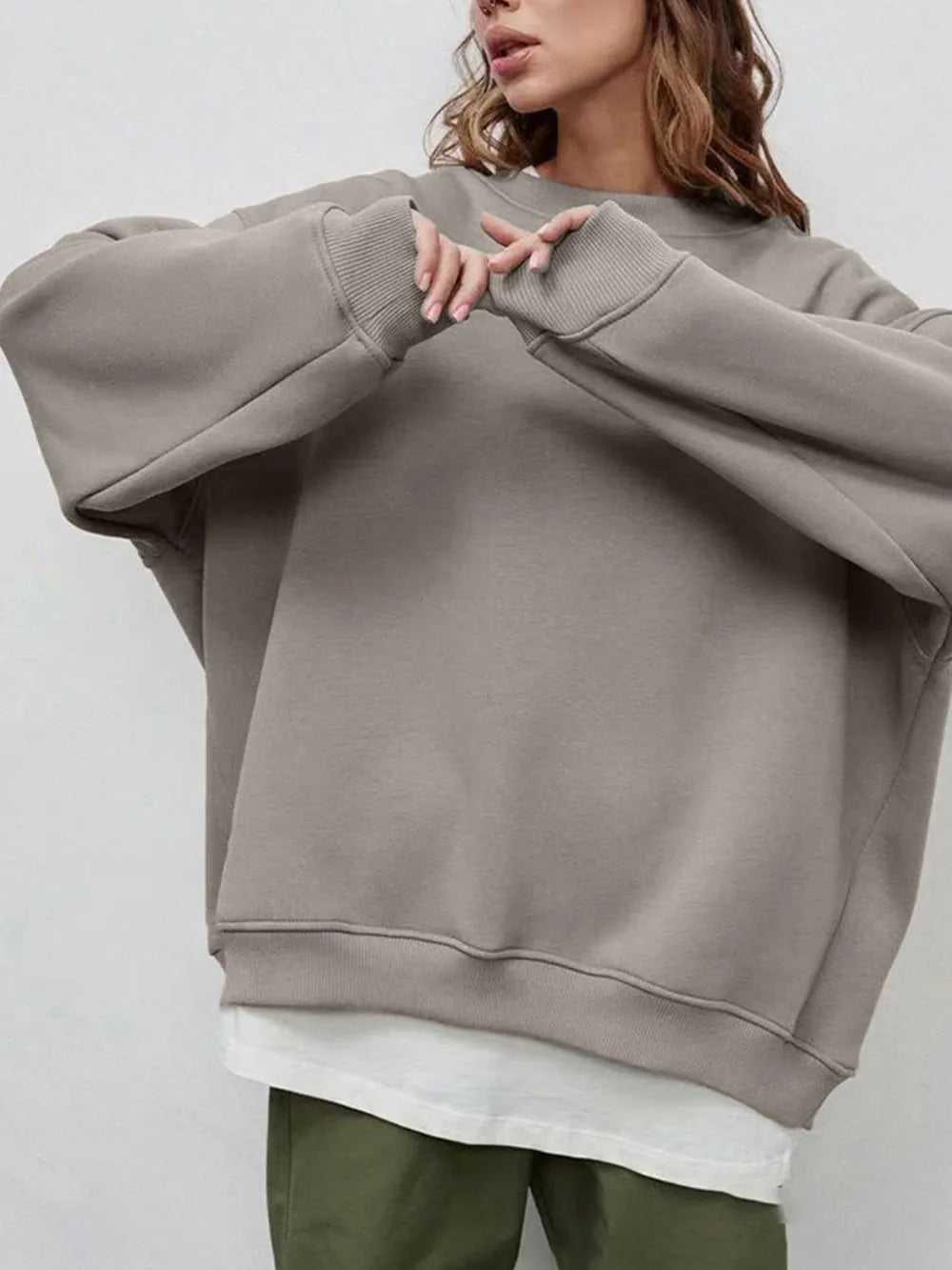 Round Neck Dropped Shoulder Long Sleeve Sweatshirt -- 