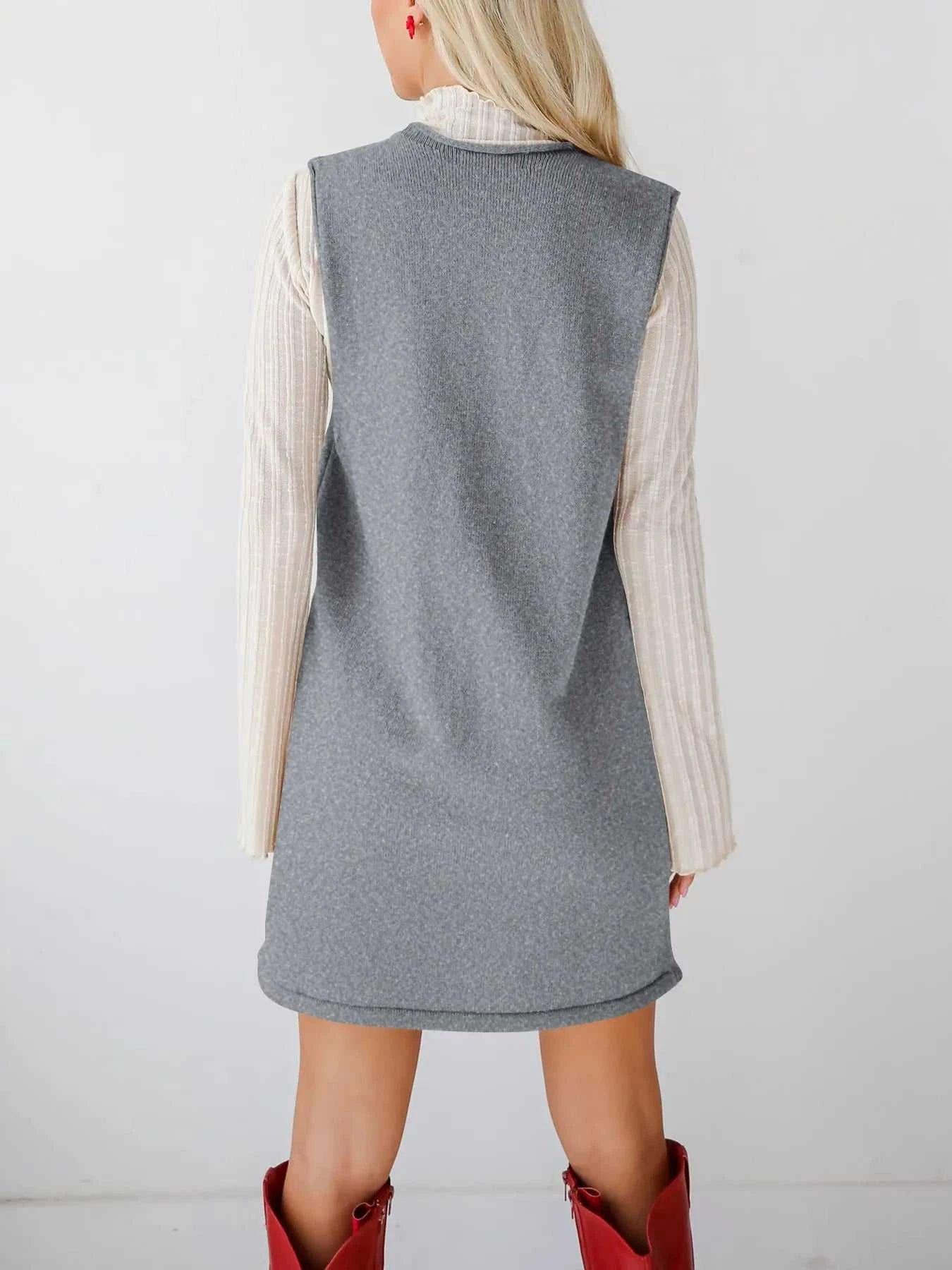 Sleeveless Knit Dress with Pockets -- 