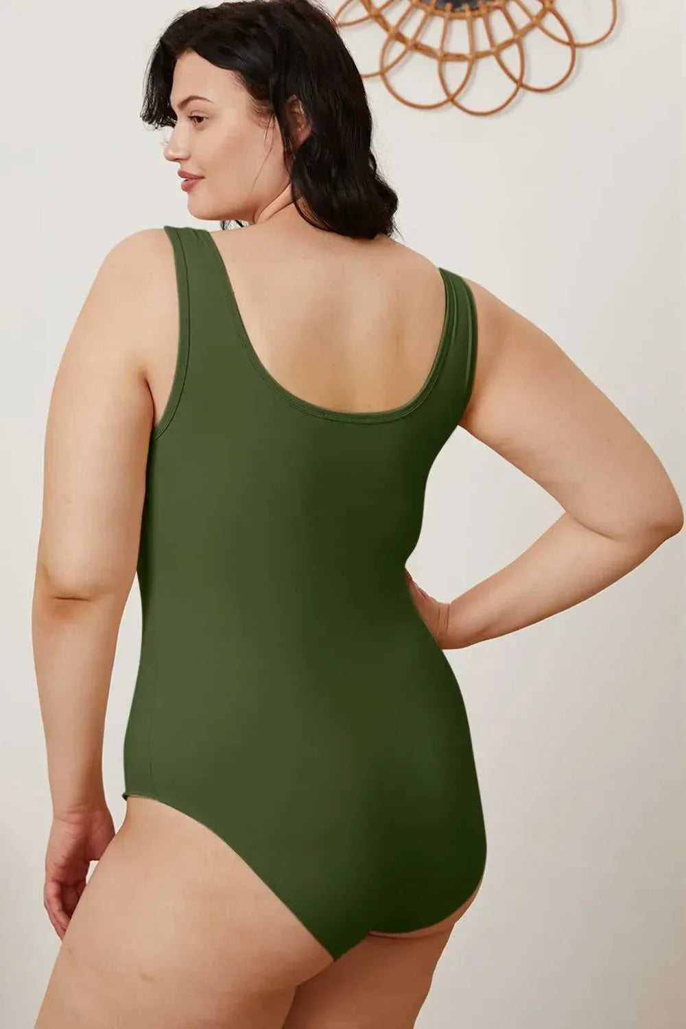 Basic Bae Full Size Square Neck Sleeveless Bodysuit -- 