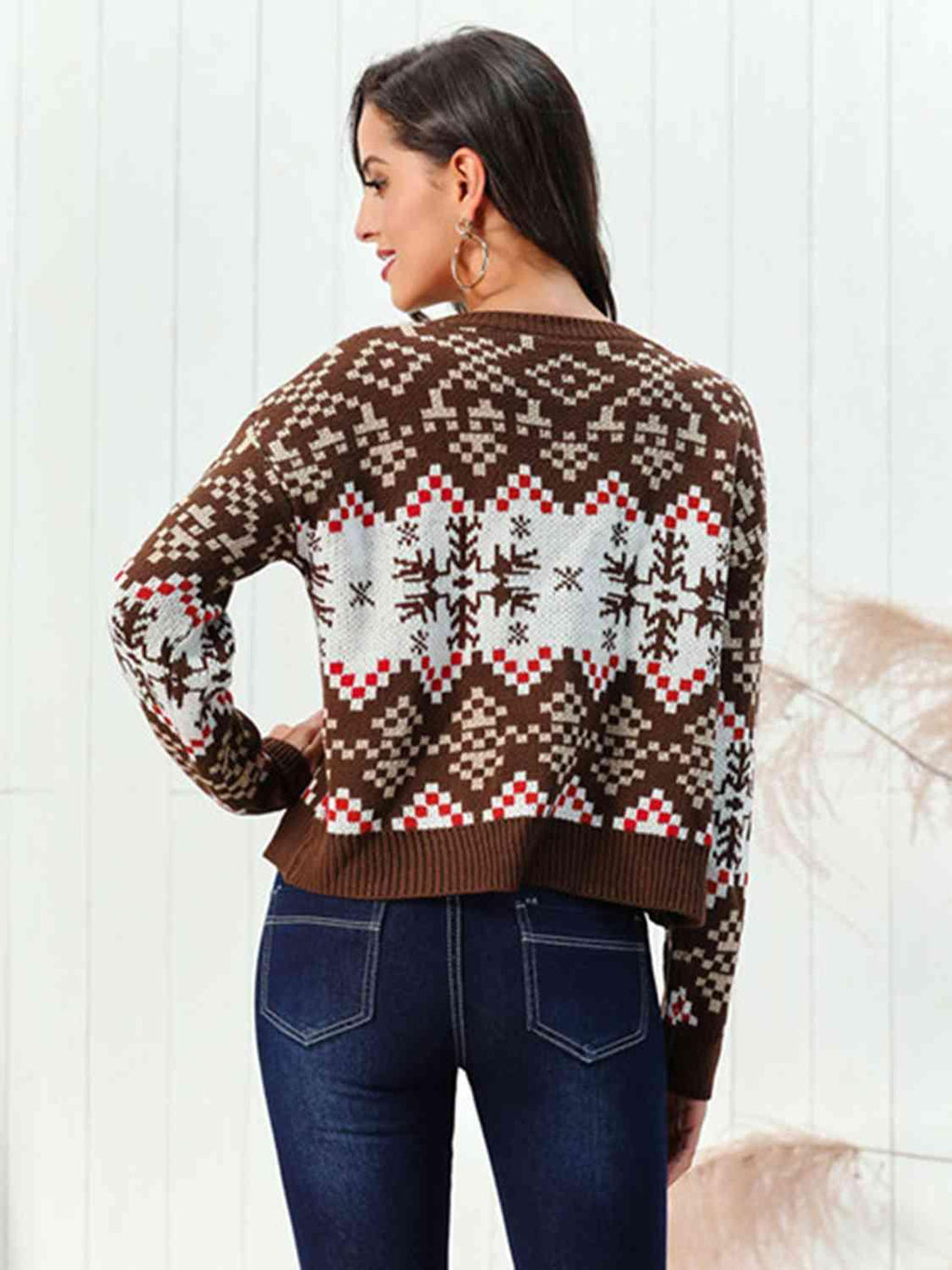 Snowflake Pattern Round Neck Sweater -- 