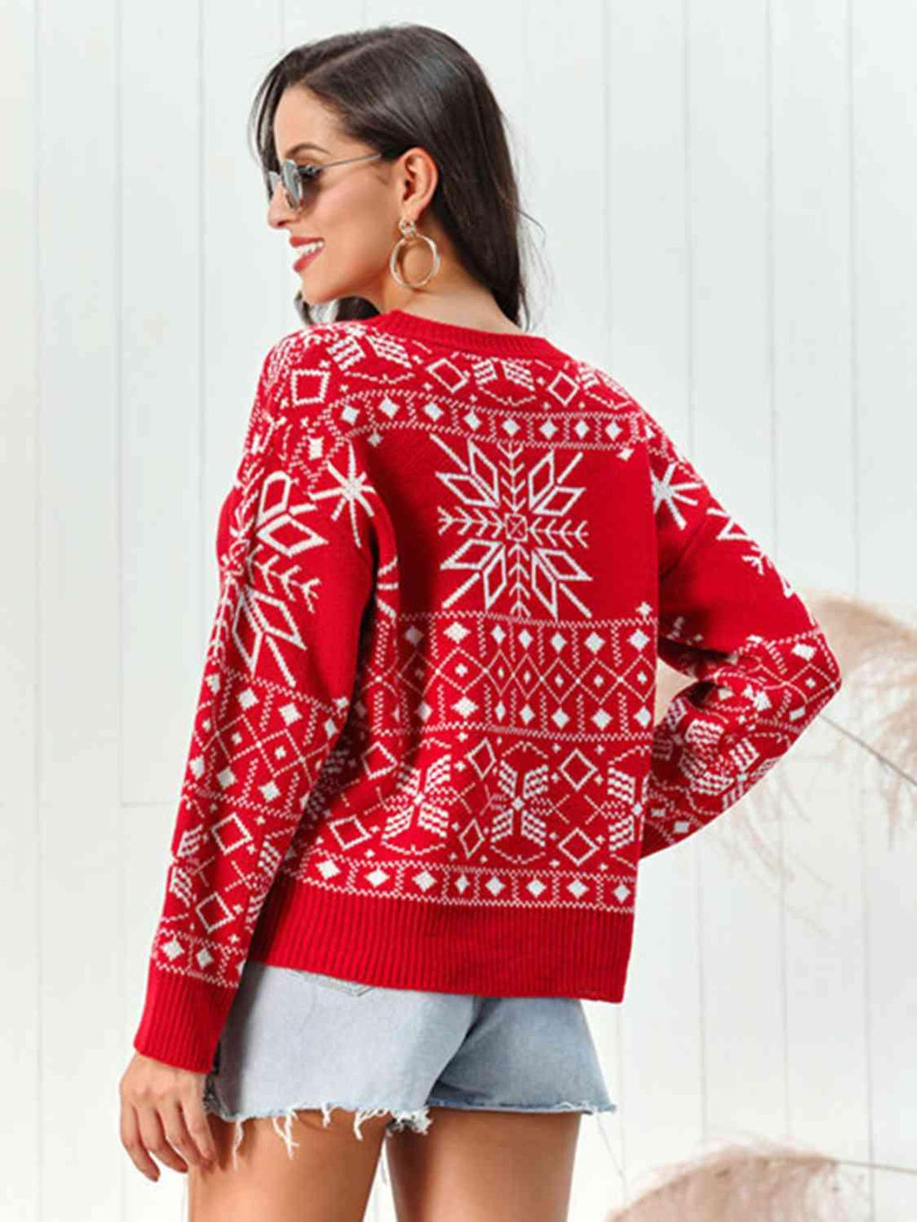 Snowflake Pattern Round Neck Sweater -- 