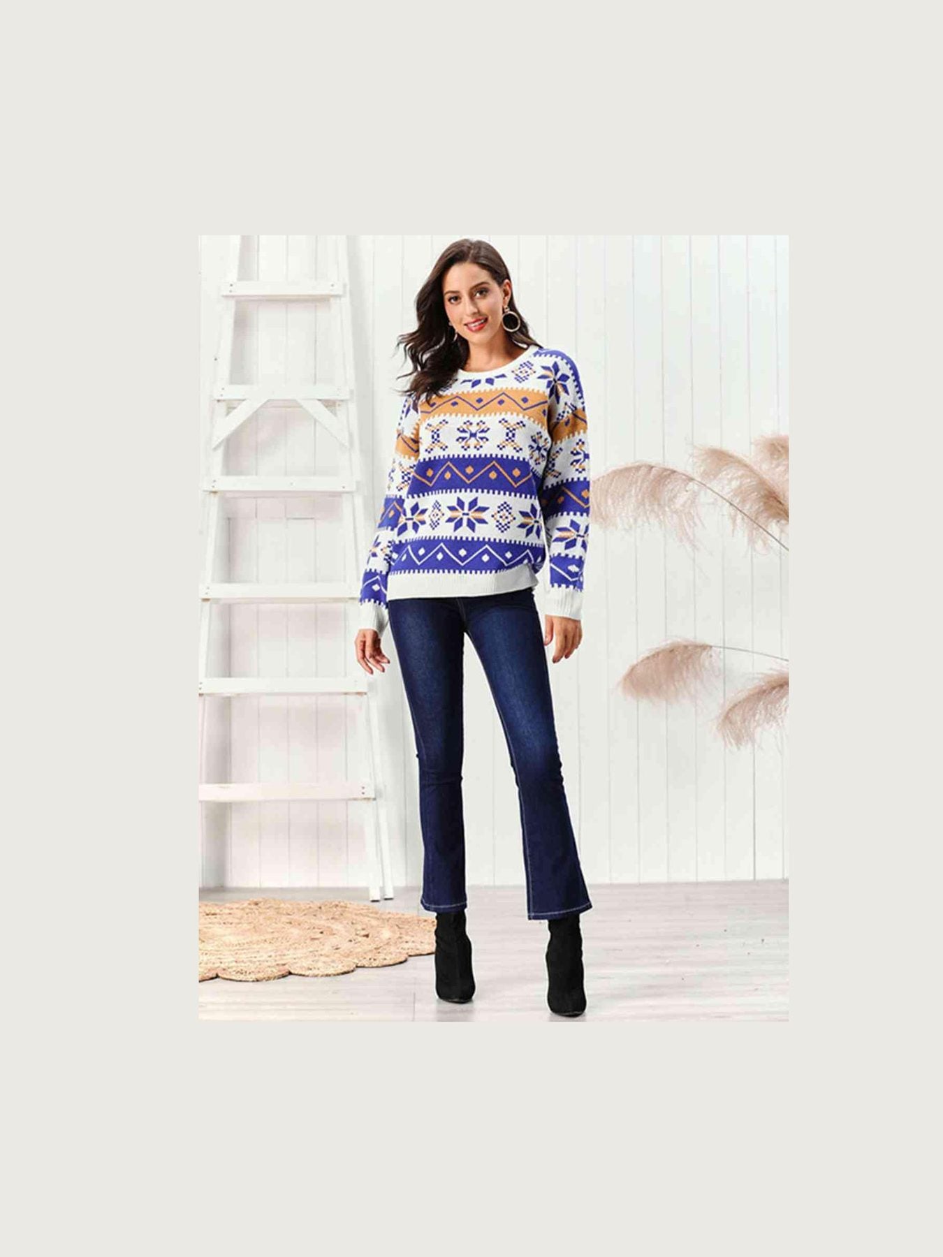 Snowflake Pattern Round Neck Sweater -- 