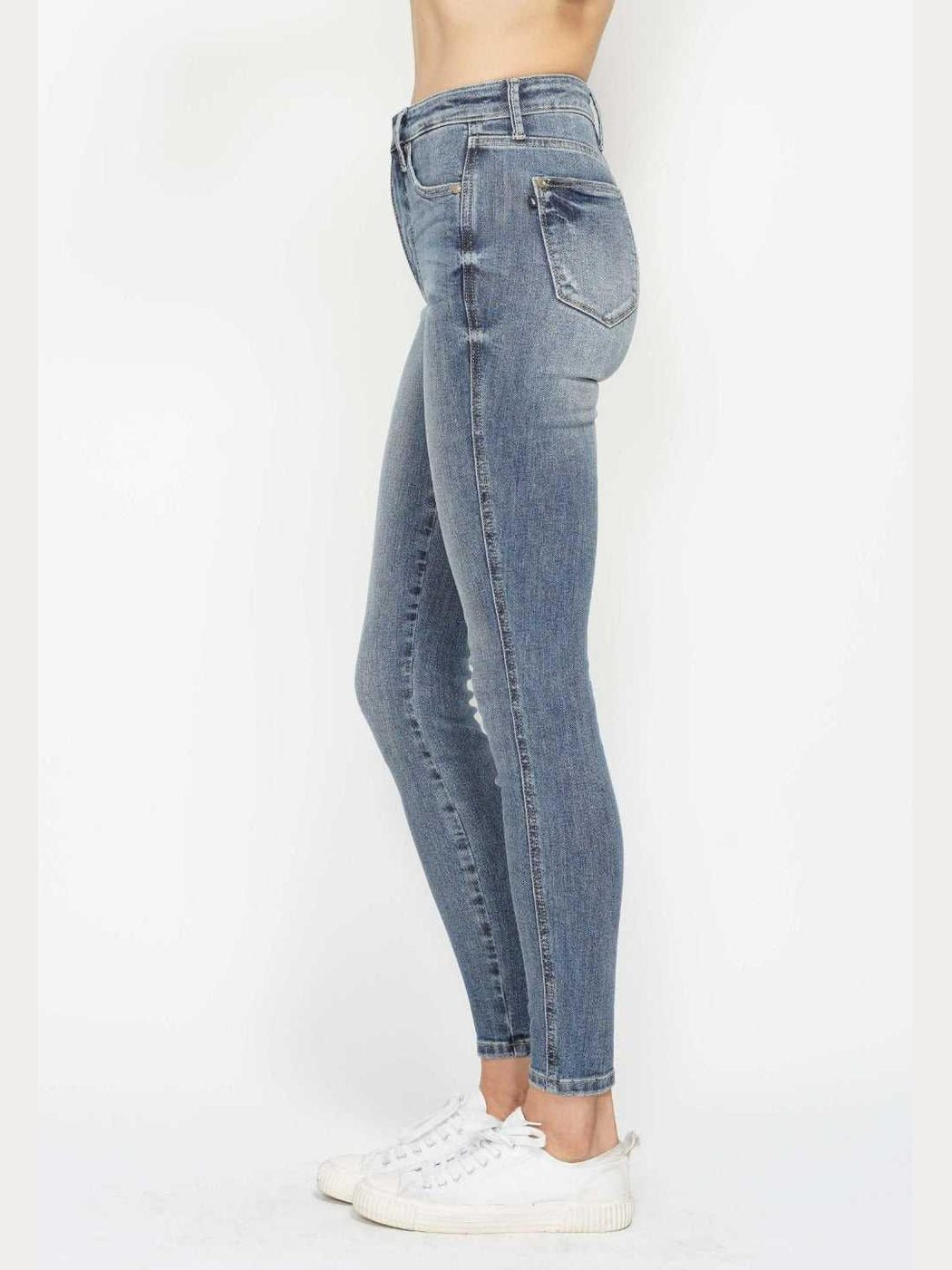 Judy Blue Full Size Tummy Control Contrast Wash Skinny Jeans -- 