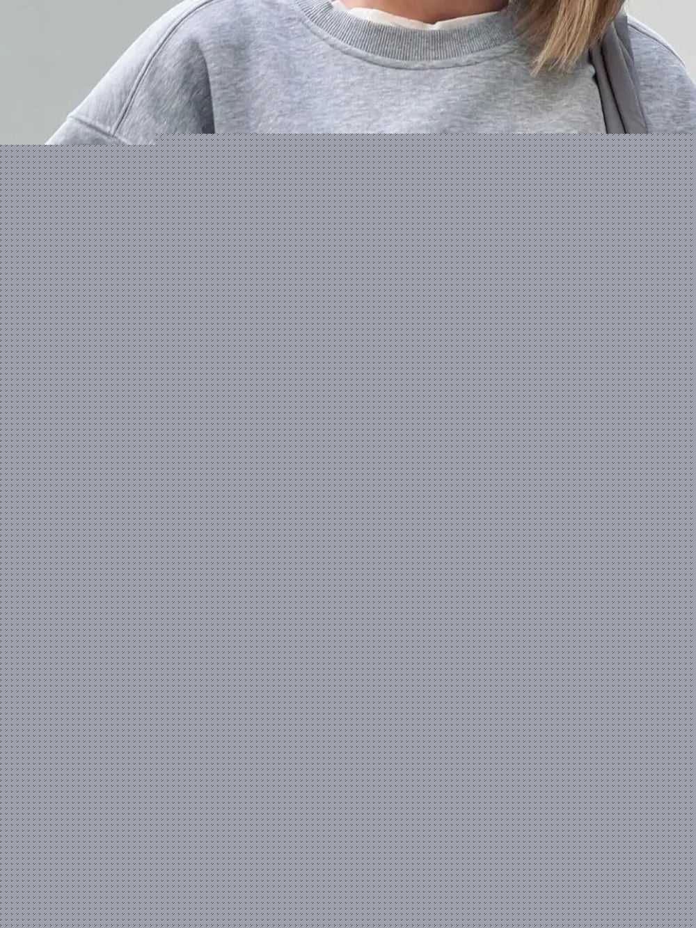 Round Neck Dropped Shoulder Long Sleeve Sweatshirt -- 