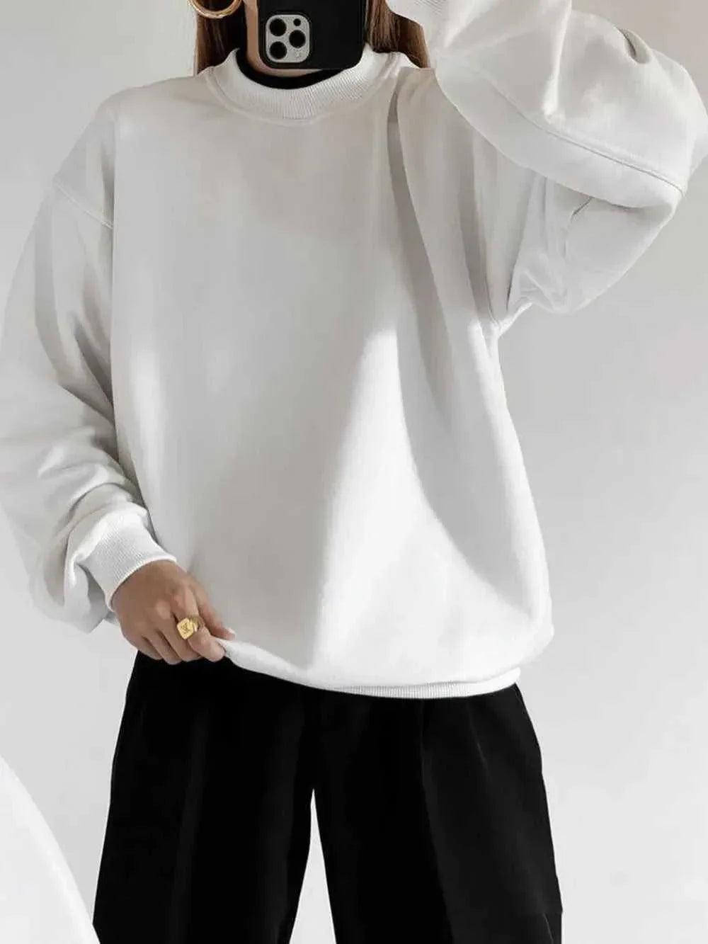 Round Neck Dropped Shoulder Long Sleeve Sweatshirt -- 