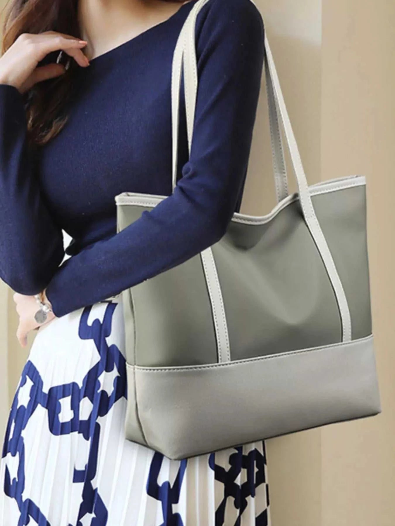 Lightweight Tote Bag
