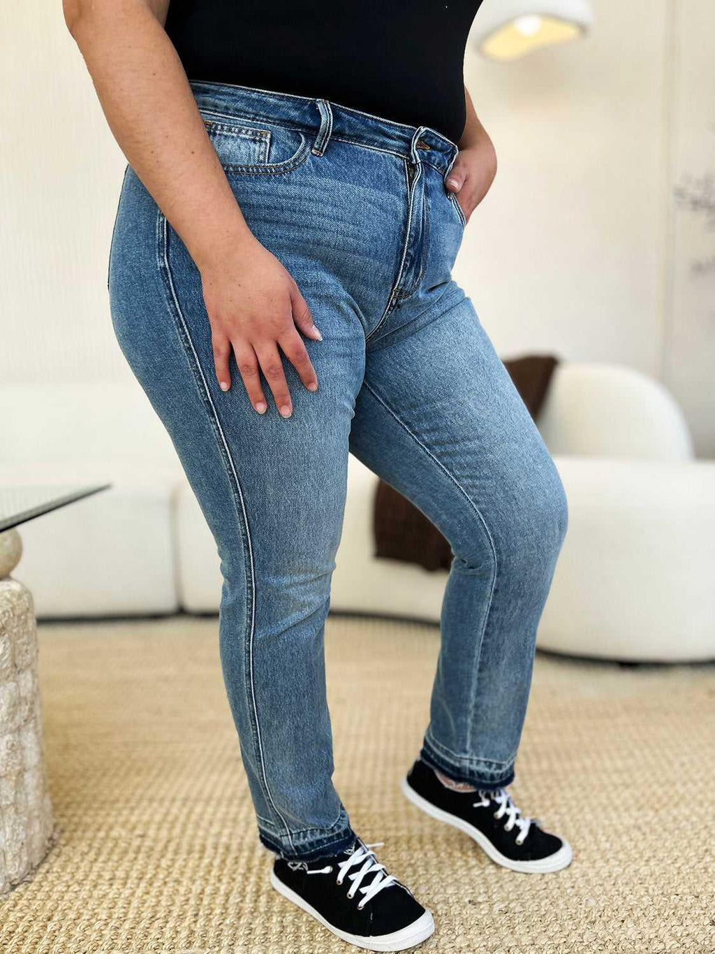 Judy Blue Full Size Mid Rise Rigid Magic Release Hem Jeans -- 