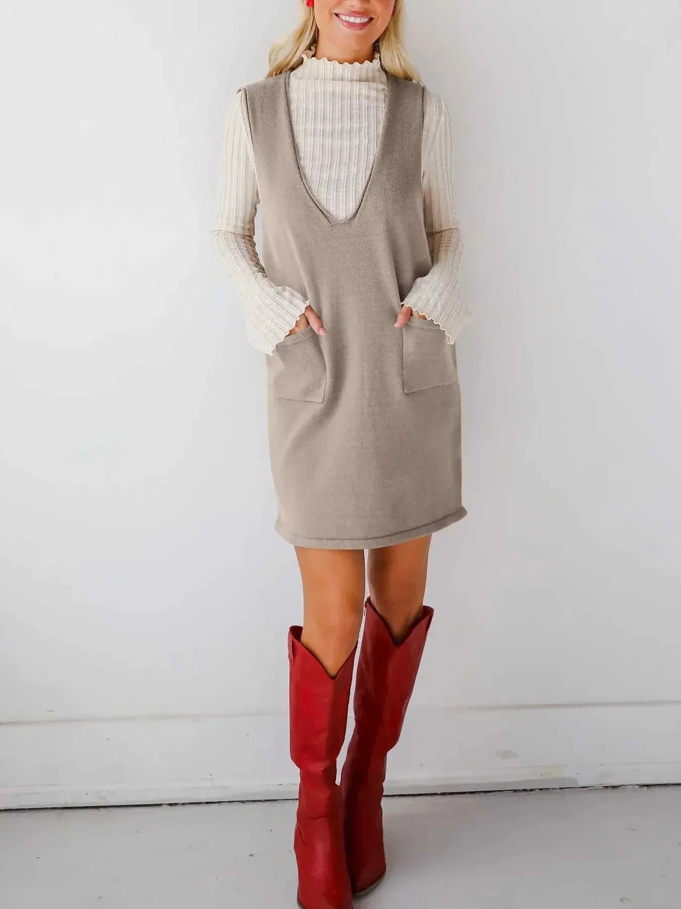 Sleeveless Knit Dress with Pockets -- 