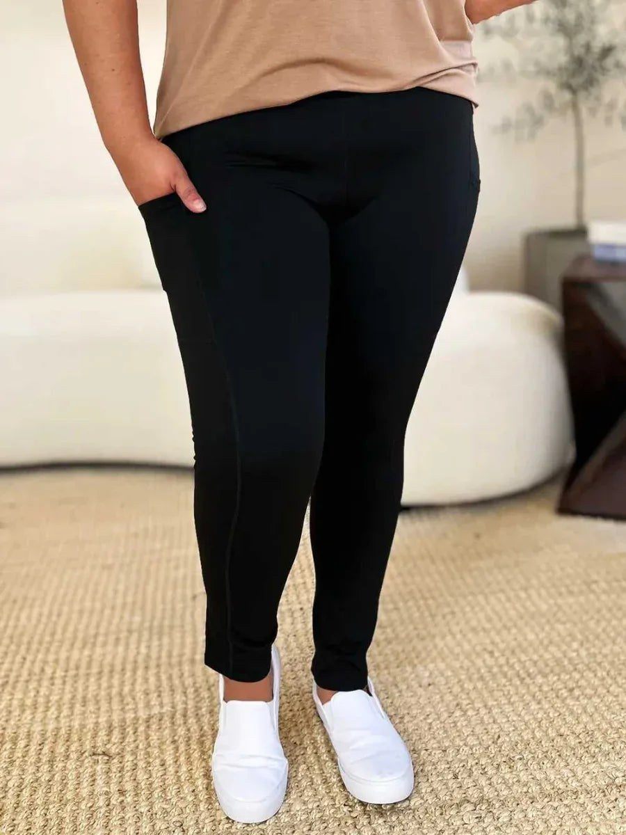 Wide Waistband Sports Leggings -- 